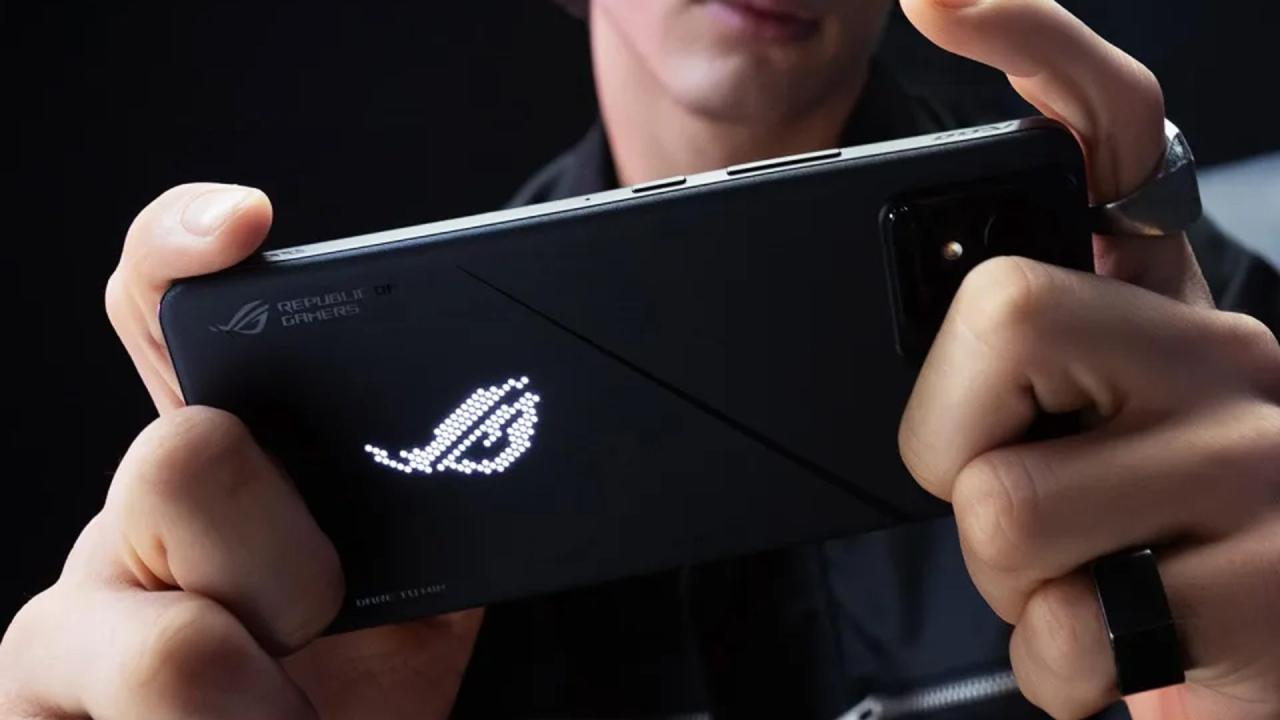 Asus ROG Phone 8 Launched: A Proper Camera And Gaming Phone Rolled In One |  nextpit